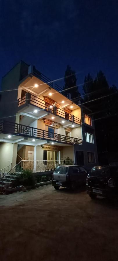Zlatan Guest House 레 외부 사진